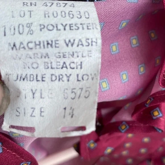 Vintage Lucky Winner Size 14 Western Red Patterned Blouse with Ruffle Collar - Picture 9 of 9